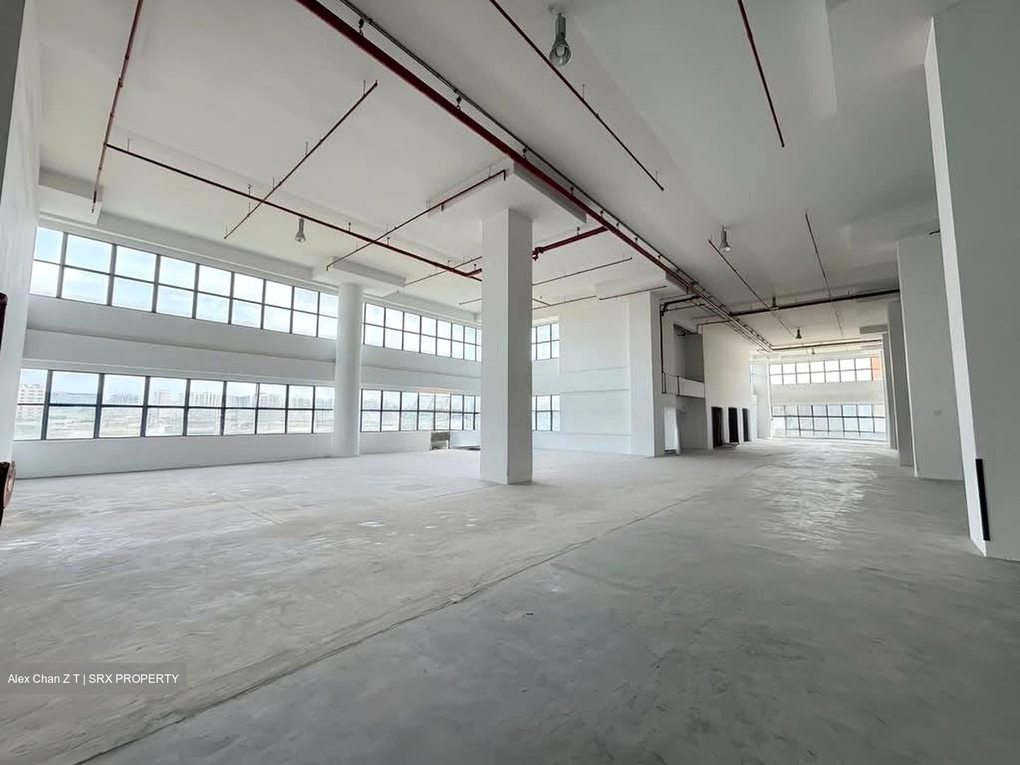 Expo MRT (D16), Warehouse #578704301